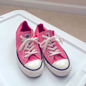 Converse All Star OX Low Womens Size 7 Shoes Hot Pink Sneakers Canvas